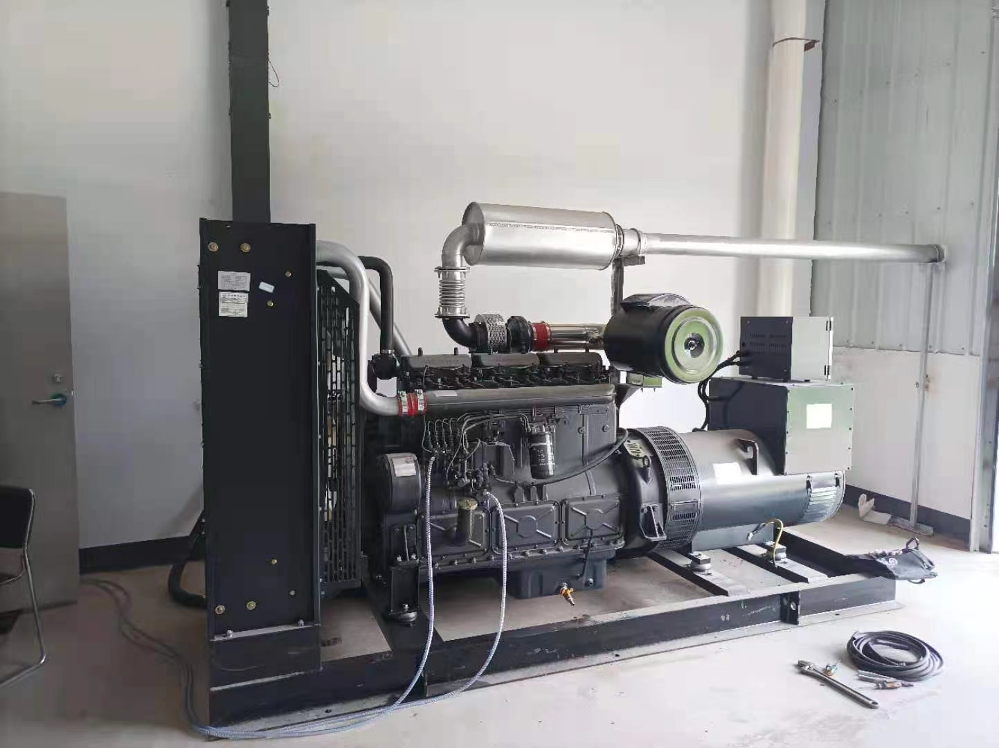 吉林汽車廠，300KW機組調(diào)試成功！