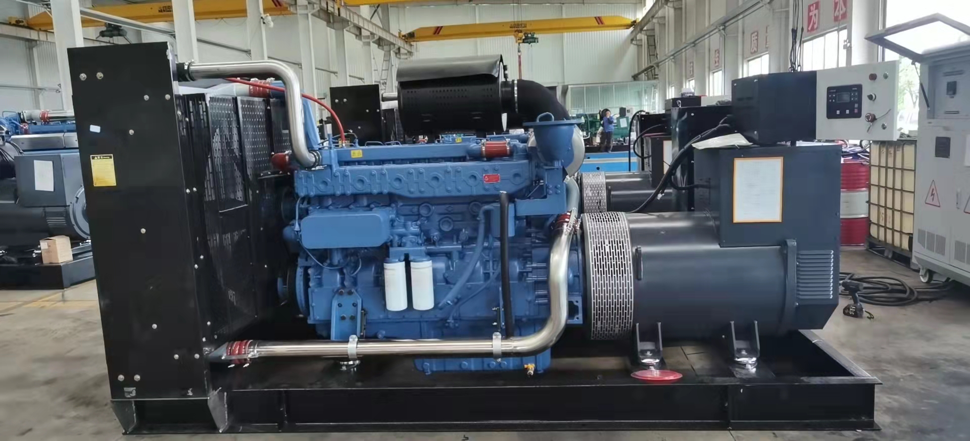 500KW玉柴配美奧迪，兩臺并機，500一1000KW隨意切換