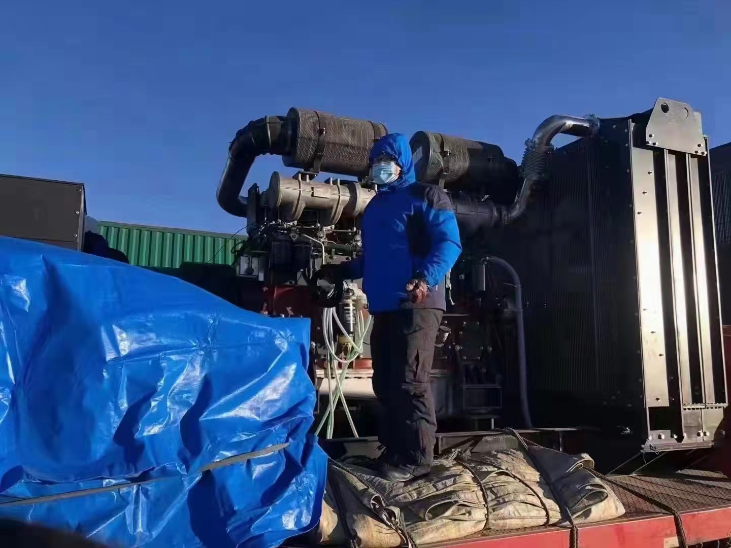 客戶現場反饋：我司生產的1000kw柴油發電機組，在海拔3000米，低溫零下13度運行良好。