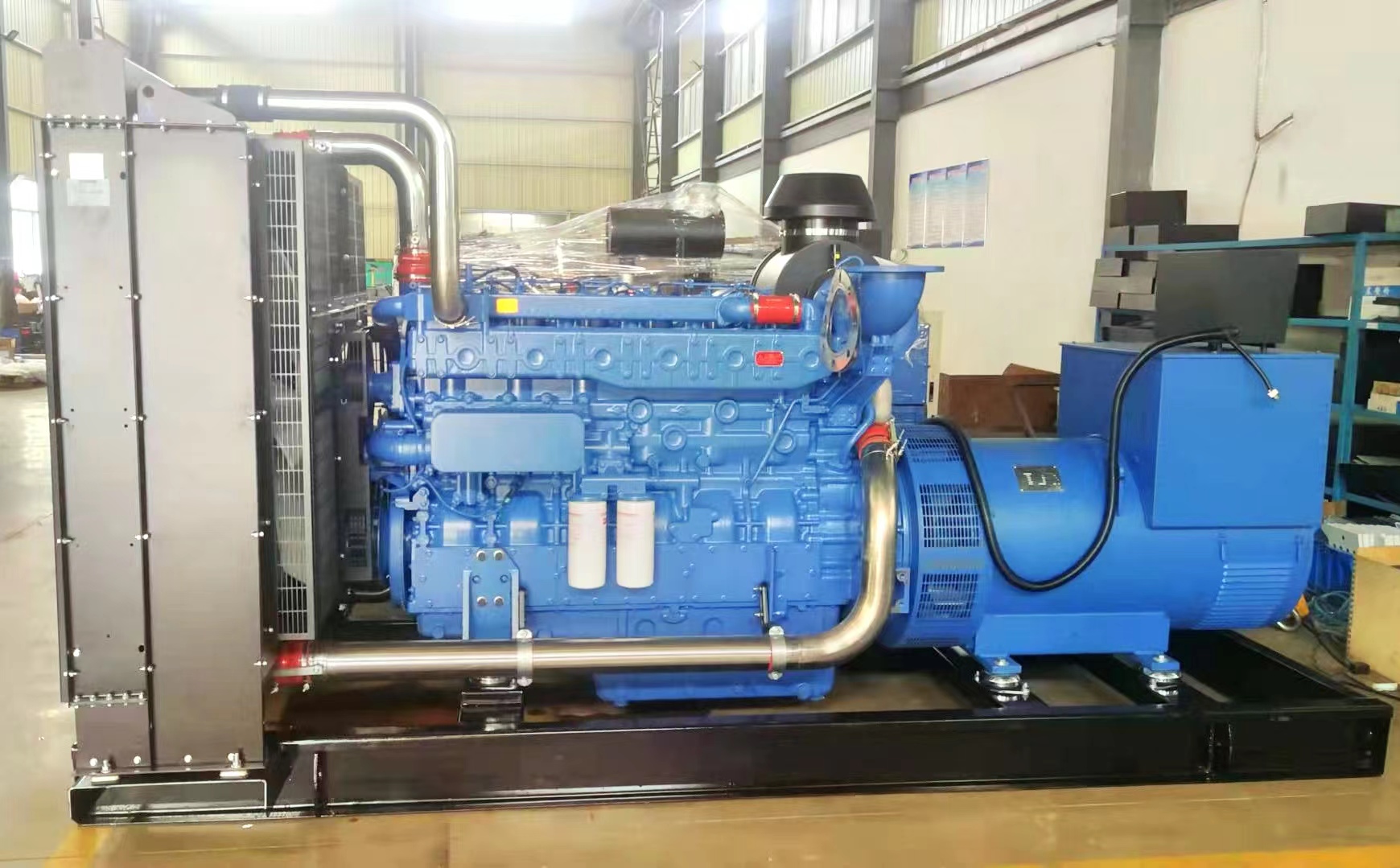 600KW玉柴發(fā)電機組調(diào)試現(xiàn)場